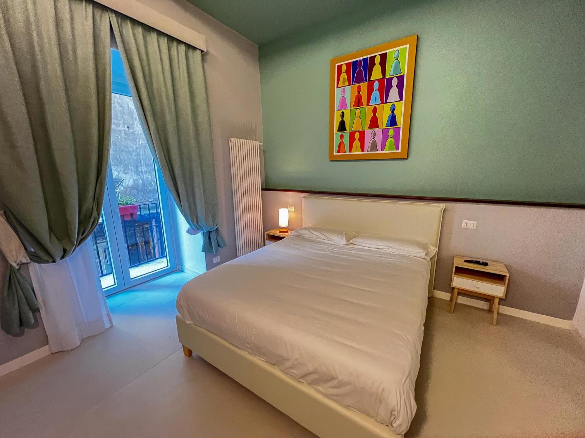 Bed & Breakfast Spaccanapoli 56 Екстериор снимка