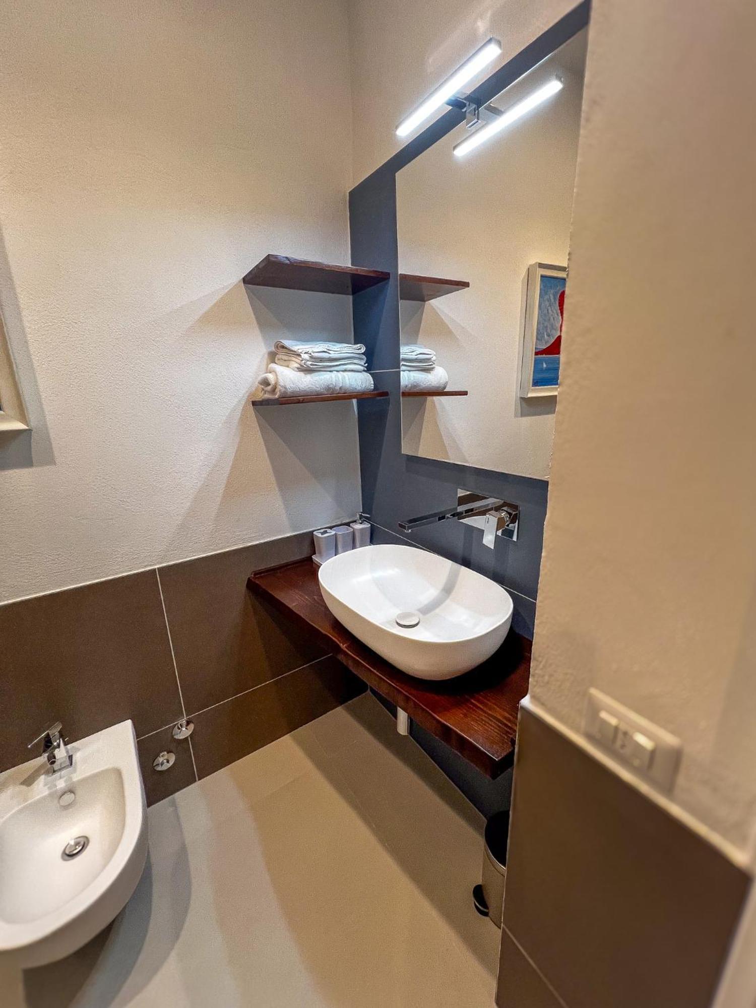 Bed & Breakfast Spaccanapoli 56 Екстериор снимка